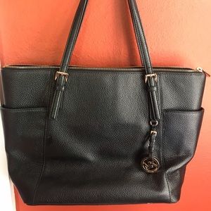 Michael Kors Jet Set Tote Bag